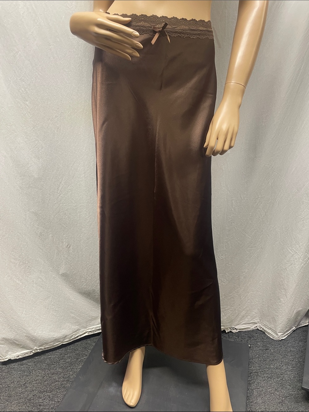 Sans Souci Women's Brown Satin Maxi Skirt with Lace Elastic Waist NWOT